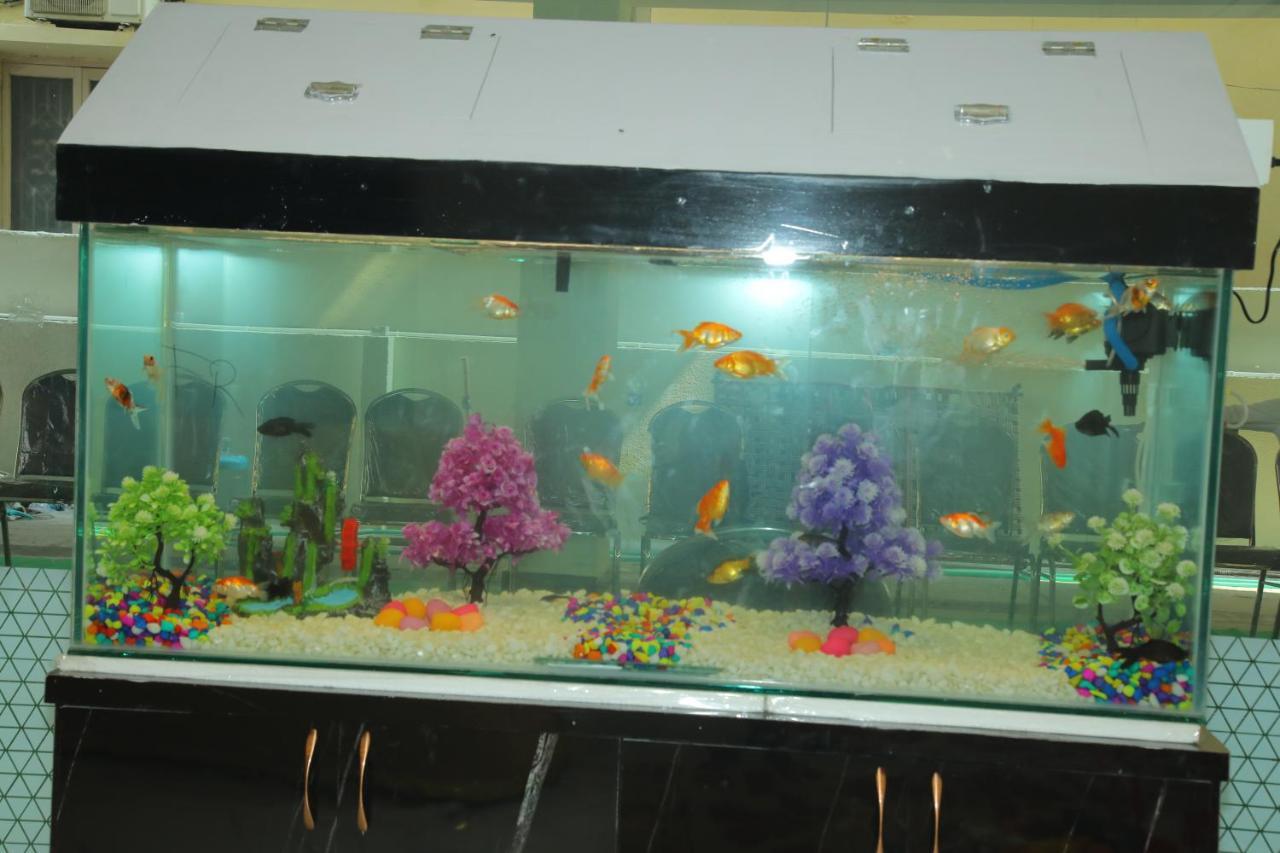 מלון Khammam Radha Rani Residency מראה חיצוני תמונה