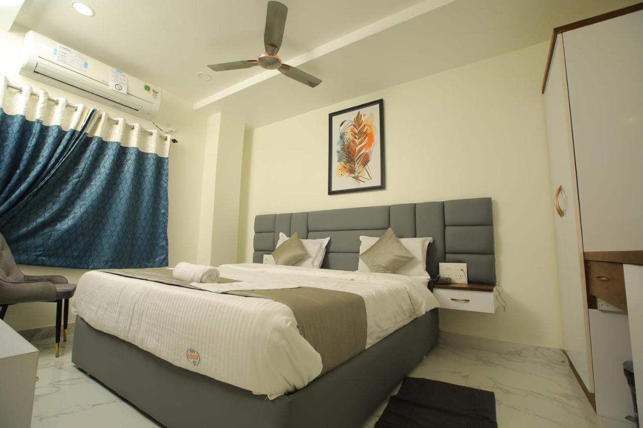מלון Khammam Radha Rani Residency מראה חיצוני תמונה